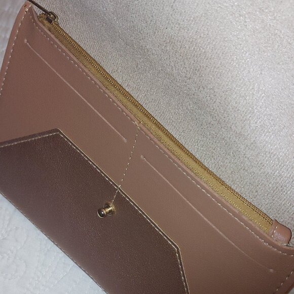 Two Pouchs - NWT - Picture 8 of 8